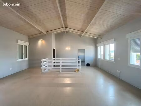 bureaux 234 m² aytre