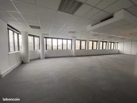 bureaux 1 844 m²