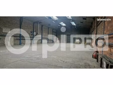 local d'activité 680 m²