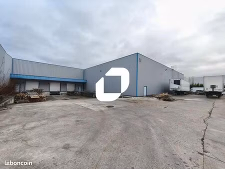 local d'activité 3 400 m²