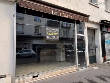local commercial 80 m² sans droit d'entrée sur tours centre
