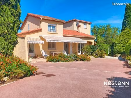 maison 7 pièces 199 m²