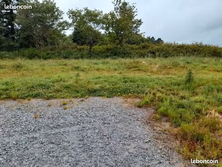 terrain 1 570 m² peyrilhac