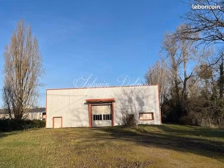 bureau 1 200 m²