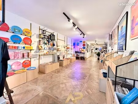 boutique 140 m² la rochelle