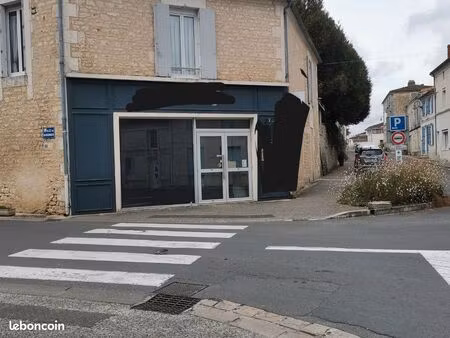 loue local commercial