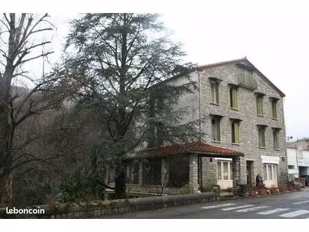 maison 17 pièces 440 m²