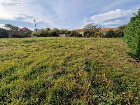 terrain à bâtir 501 m² libre de constructeur