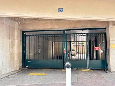 place parking péri-brossolette