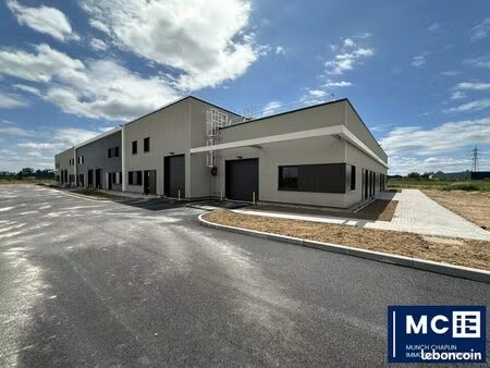 local d'activité 3 012 m²