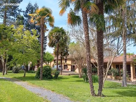 domaine chambres d'hôtes gîte  zone camping possible ( plu zone tourisme )