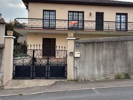 maison individuelle de 8 pièces