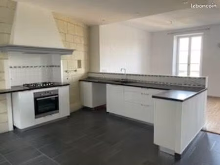 à vendre – maison de caractère rénovée avec vue imprenable sur la vallée du thouet