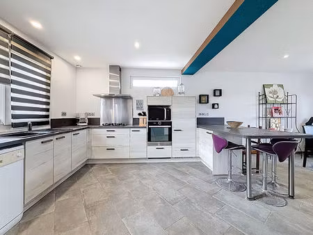 maison rénovée à vendre à verneuil sur vienne - 5 pièces 3 chambres avec grand terrain !