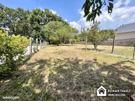 terrain 790 m² renazé