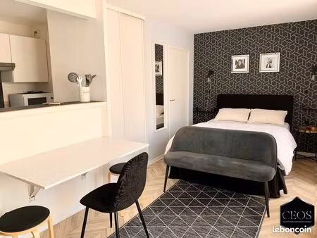 studio 1 pièce 25 m²