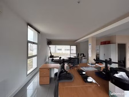 bureaux 280 m²