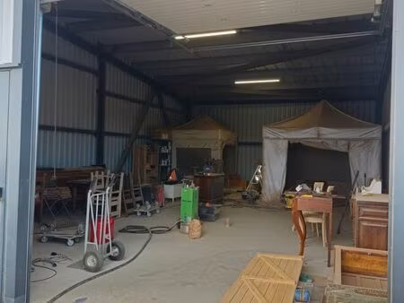 local hangar à louer