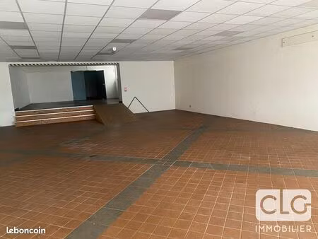 local commercial 187 m² quimper