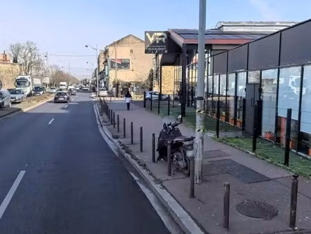 local commercial 43 m²