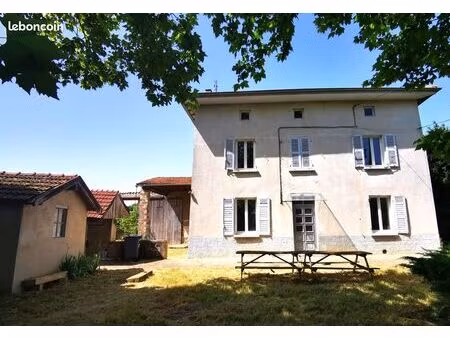 maison & dépendances. terrain 1361 m²