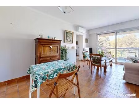 appartement dans résidence senior avec vue exceptionelle sur parc 3 pièces 62 m² + garage 