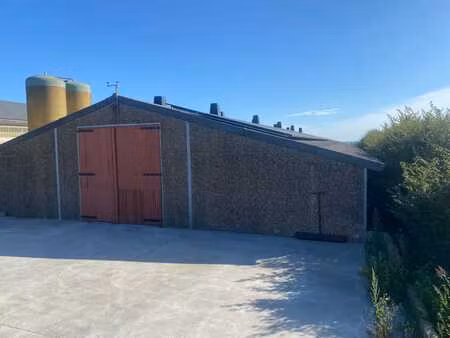 entrepôt à louer 1000 m2