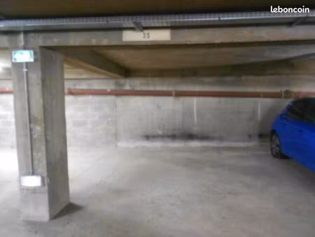 grande place de parking