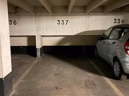 place de parking à vendre