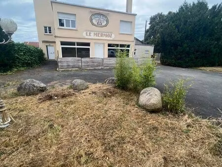 bâtiment commercial