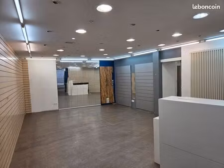 local commercial centre ville mayenne (notre dame)