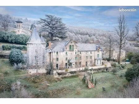 château 20 pièces 824 m²