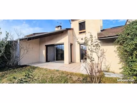 maison 6 pièces 110 m²