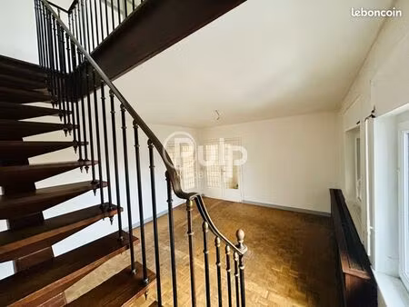 maison 6 pièces 163 m²