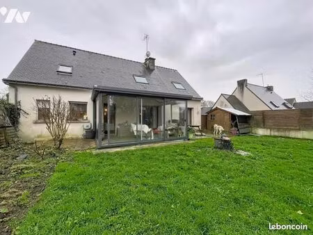 maison 8 pièces 137 m²