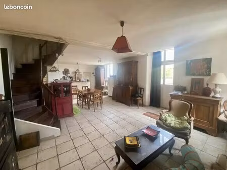 maison a maison à villiers-charlemagne