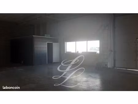 local d'activité 116 m²