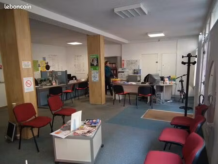 local commercial/ bureau 95 m² prebendes