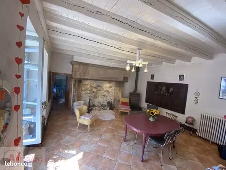 maison 10 pièces 220 m²