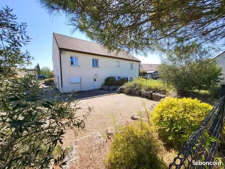 villa 6 pièces 150 m²