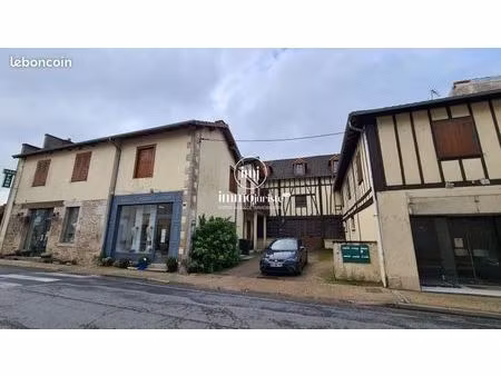 immeuble 823 m² nexon