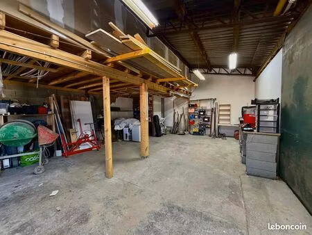 local artisanal avec maison 150 m2 et appart loué