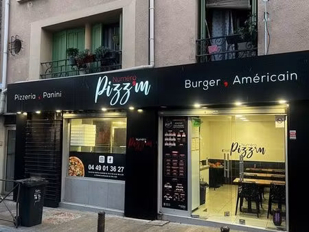 restaurant snack/pizza