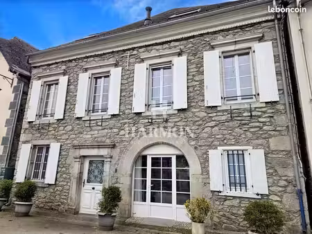 propriété 7 pièces 326 m²