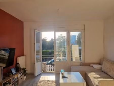 ? maison meublée spacieuse à louer