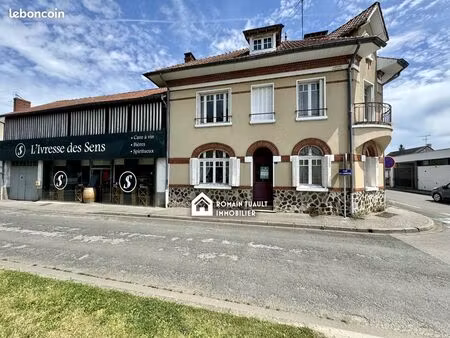 maison 9 pièces 145 m²