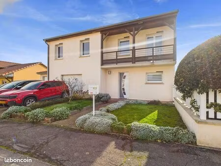 manom - maison individuelle de ± 132 m² avec 3 chambres  2 terrasses  jardin et 2 garages