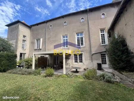 maison 5 pièces 200 m²