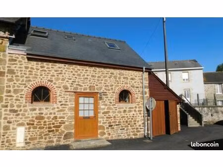 à louer : petite maison de village t2