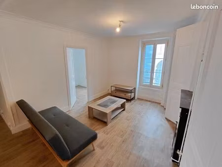 grand t2 meublé 40m² centre ville de mâcon 5 minutes de la gare  rue lacretelle